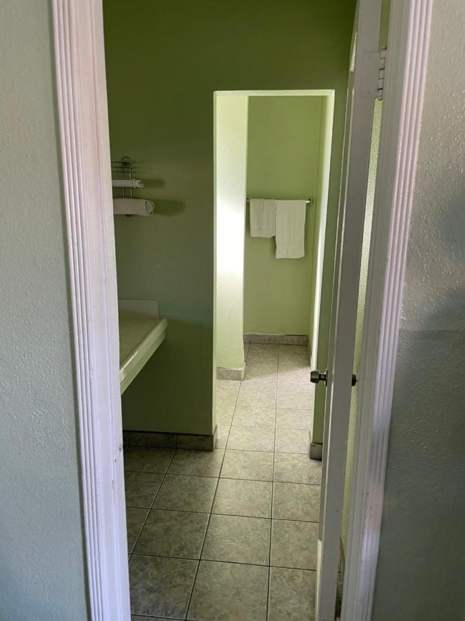 Ramona Motel Hemet Exterior foto